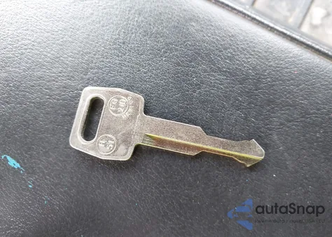 1983 Ford F100 from USA, damaged, VIN 1FTCF10Y6DLA71215